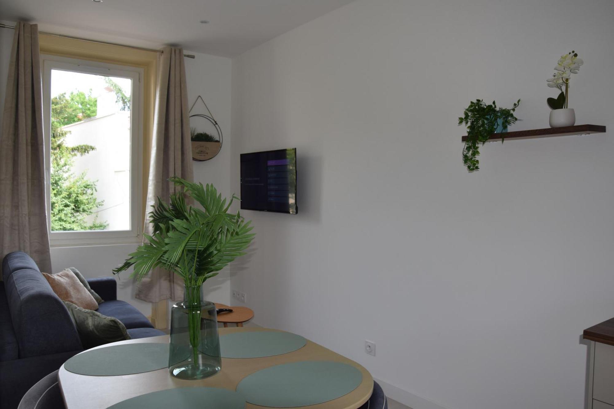 Elegant T2 A Bron, Tramway A 2Min, Box Parking, 4Personnes公寓 外观 照片