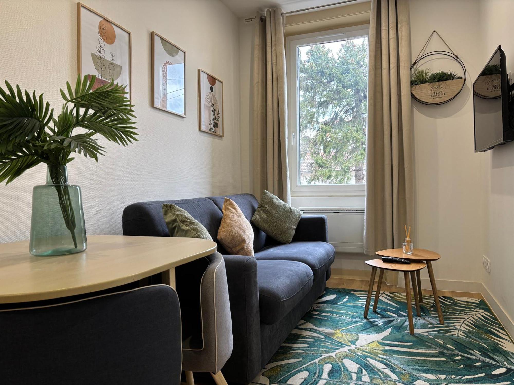 Elegant T2 A Bron, Tramway A 2Min, Box Parking, 4Personnes公寓 外观 照片